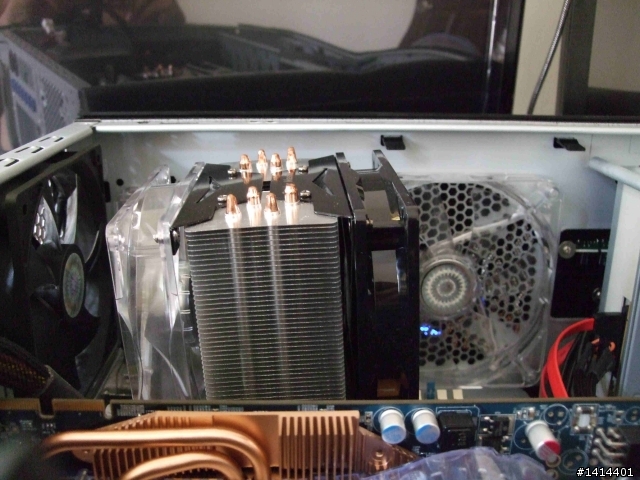 歪掉的hyper 212...