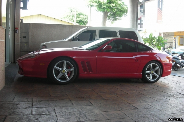 少見手排版Ferrari 575M