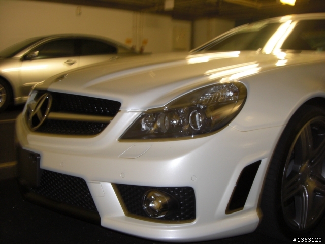 新發現~!2009年的SL63-AMG~!第一次看到耶~!