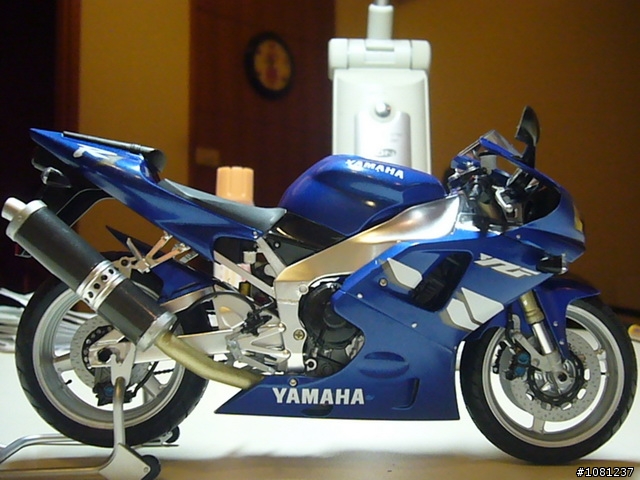 [分享]難得組一台的機車模型 YZF-R1