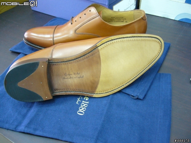 男人不欠缺的一雙好皮鞋....john lobb 7/22新增loake 皮鞋