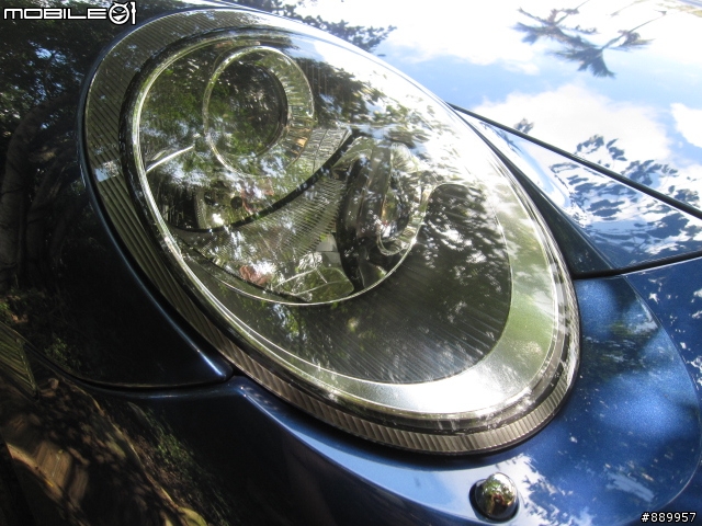 分享上週六在南投鄉間用餐時看到的997 turbo