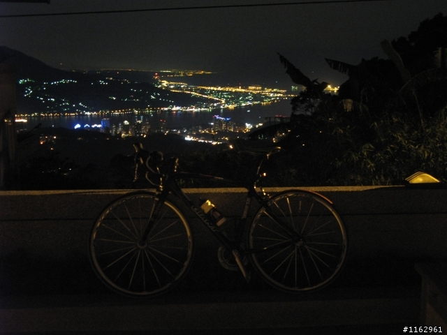 8/4早上北八野溪工作.釣魚去下午上糞箕湖秘密除蟲除草看夜景