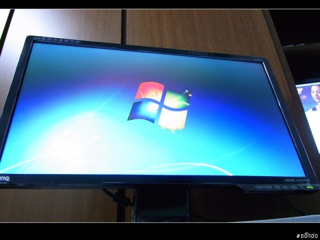 BENQ G2420HD 簡單開箱