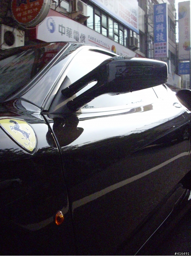 高雄街拍-我也拍到了 黑色的Ferrari F430