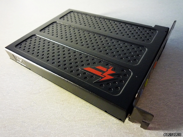 [開箱文] Creative X-Fi Titanium Fatal1ty Champion Series (PCI-E)