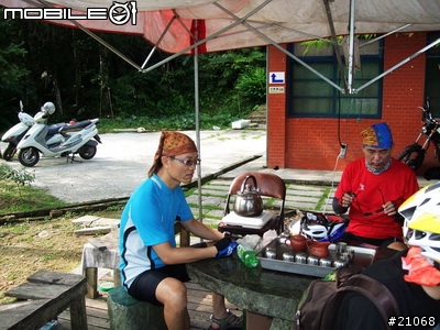 酷暑的最佳單車路徑~~98-07-13桶后林道