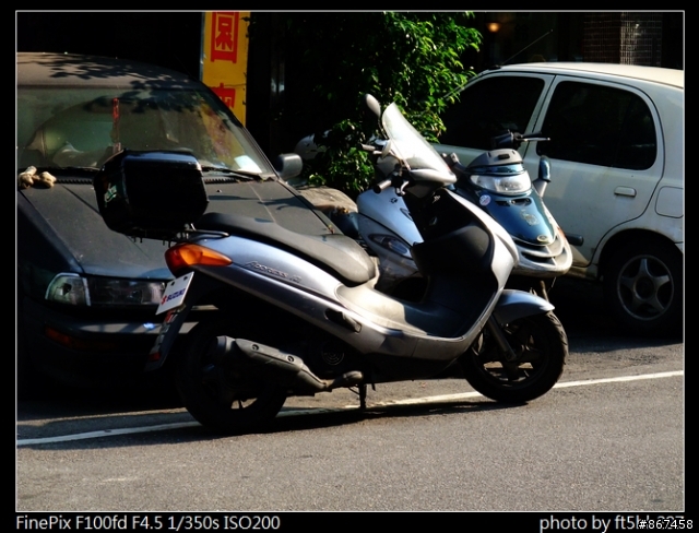 貌似小漢堡人?這是什麼車!!