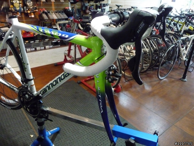 09年 cannondale日本拉回的 caad9 水瓦斯車隊版本