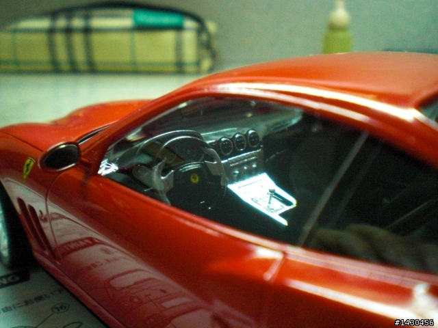 FERRARI F-550 1/24模型車