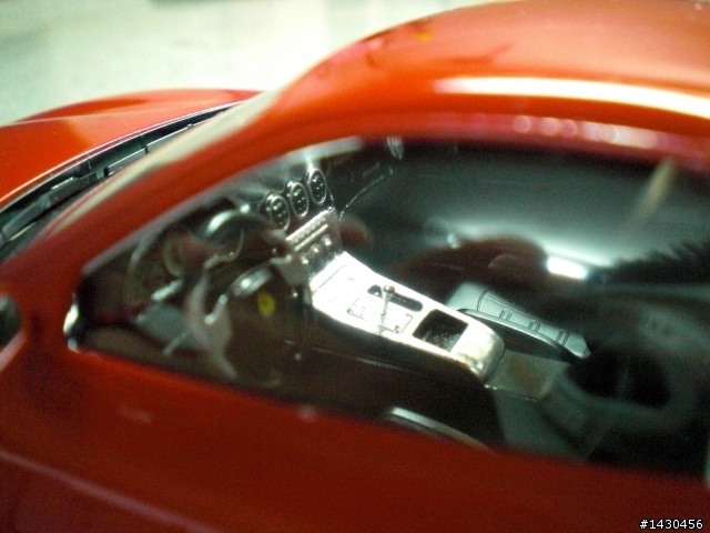 FERRARI F-550 1/24模型車