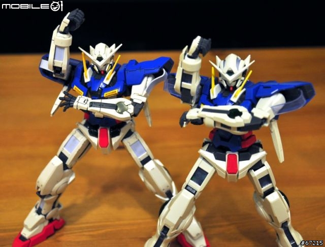 [真的是傷眼的分享] 天使的進化: 1/100 Gundam Exia V.S. MG Gundam Exia (圖多)
