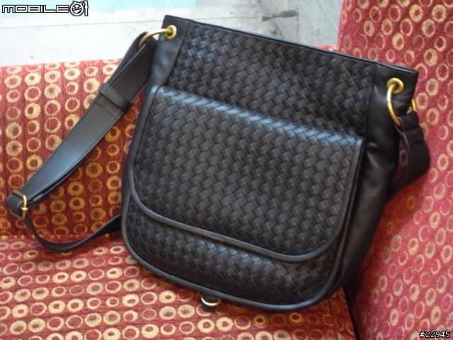 [巴黎之旅分享] Bottega Veneta. 不好意思 它忘記被送回義大利了!!!