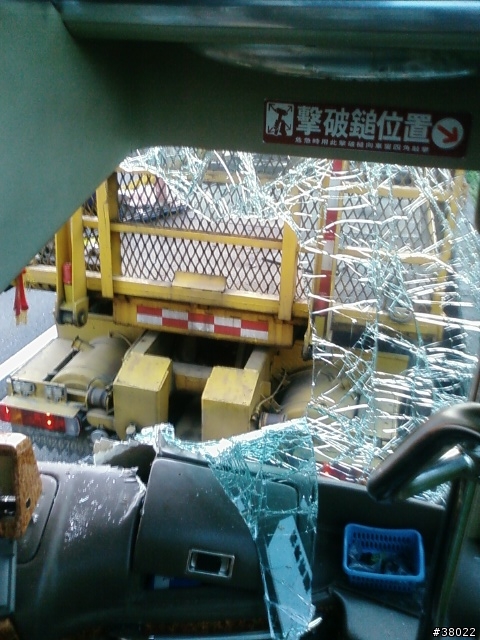 和欣司機打瞌睡出車禍.公司不聞不問