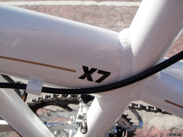 [開箱]WEMAX X7 海豚流線造形鋁合金 27速折疊車