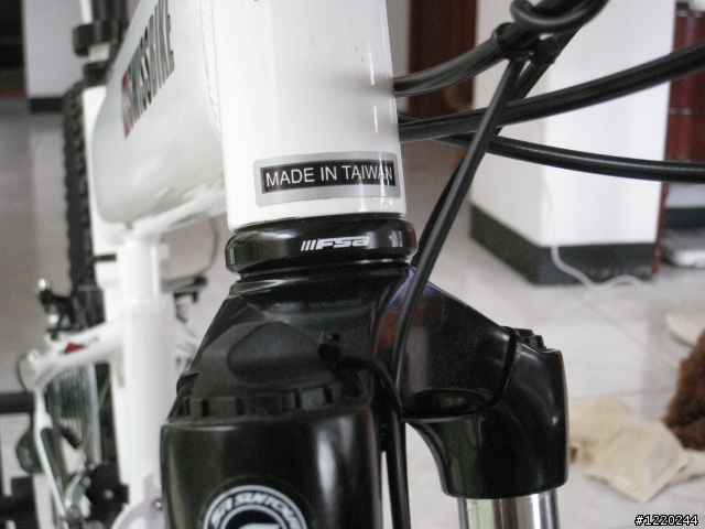 颱風夜要做什麼？簡單分享新手我朋友 HUMMER SWISSBIKE 極度不專業半開箱文