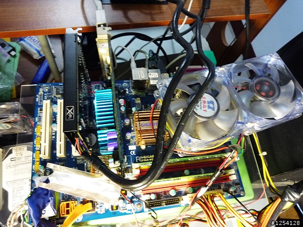 [開箱文] Creative X-Fi Titanium Fatal1ty Champion Series (PCI-E)