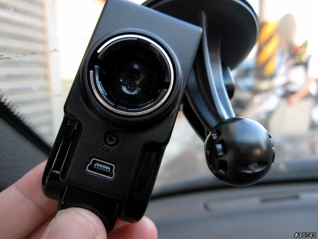 [實測] 比 GPS 導航車機更厲害！Garmin-Asus G60 導航手機