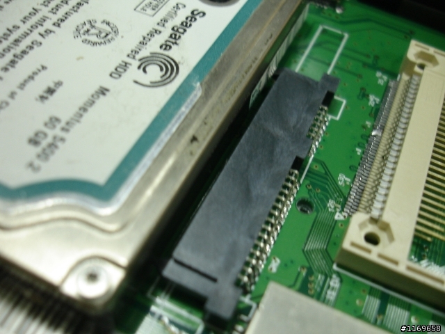 [[開箱]]NuSLIM AV620 RM播放盒