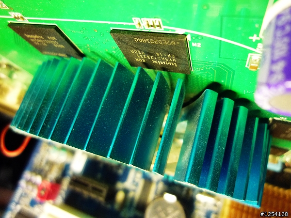 [開箱文] Creative X-Fi Titanium Fatal1ty Champion Series (PCI-E)