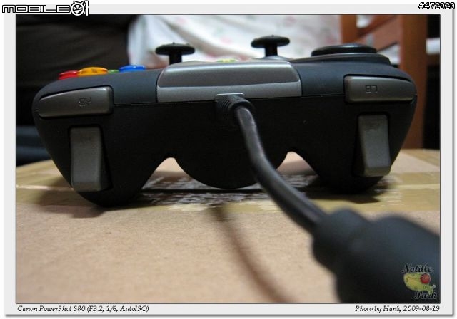 Saitek Cyborg Rumble Pad 開箱與小小使用感想