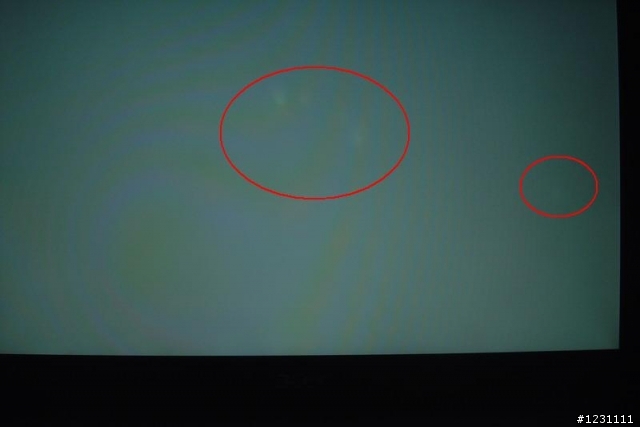 Acer 3810TG LED 背光螢幕出現亮區
