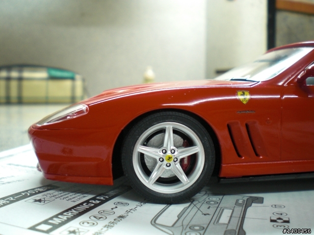FERRARI F-550 1/24模型車