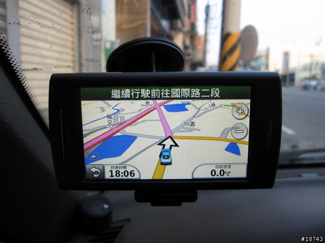 [實測] 比 GPS 導航車機更厲害！Garmin-Asus G60 導航手機