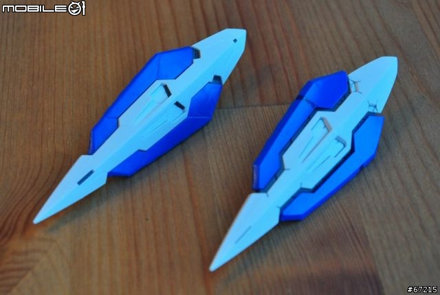 [真的是傷眼的分享] 天使的進化: 1/100 Gundam Exia V.S. MG Gundam Exia (圖多)