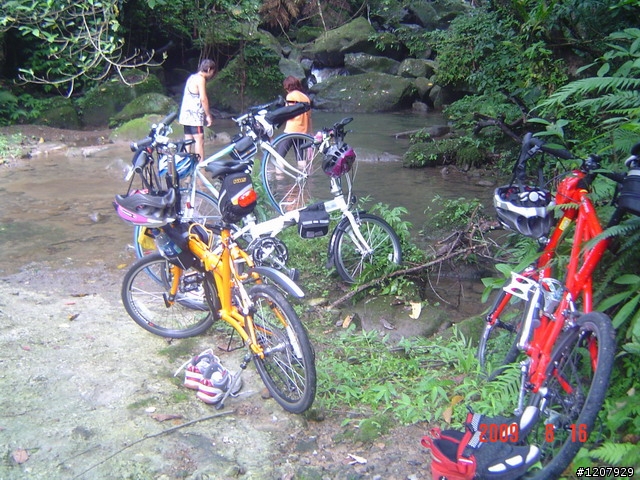 2009~8/16本來行程是廣興,結果迷路騎去獅頭山,騎車不忘迷路的精神所在啦