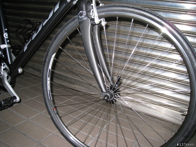 [分享] FUJI ABSOLUTE 2.0 消光黑平把公路車