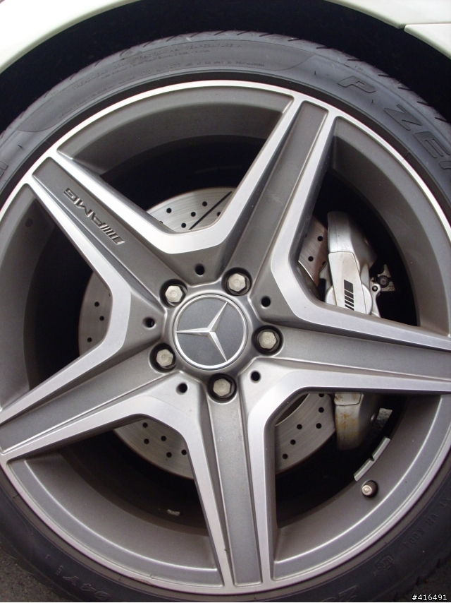 高雄街拍-再次遇見Mercedes-Benz C63 ///AMG 但這次是白色的喔