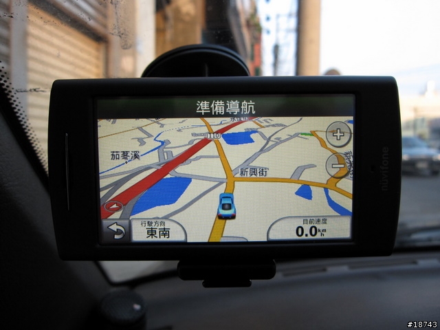 [實測] 比 GPS 導航車機更厲害！Garmin-Asus G60 導航手機