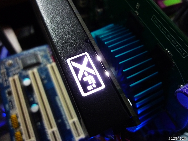 [開箱文] Creative X-Fi Titanium Fatal1ty Champion Series (PCI-E)