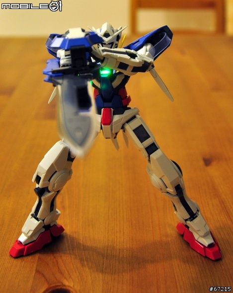 [真的是傷眼的分享] 天使的進化: 1/100 Gundam Exia V.S. MG Gundam Exia (圖多)