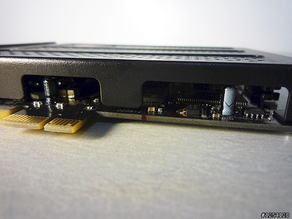 [開箱文] Creative X-Fi Titanium Fatal1ty Champion Series (PCI-E)