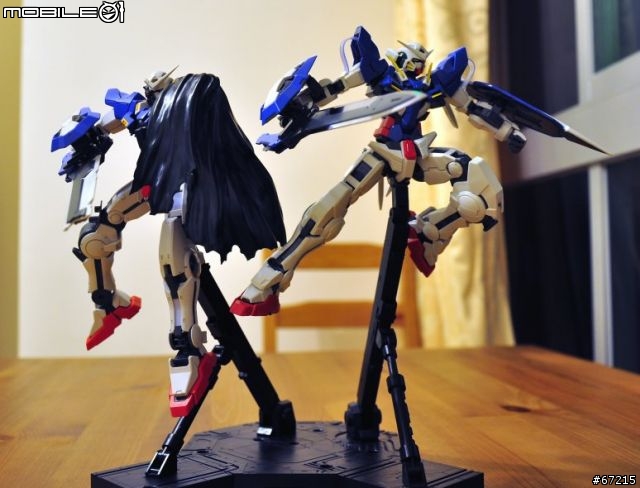[真的是傷眼的分享] 天使的進化: 1/100 Gundam Exia V.S. MG Gundam Exia (圖多)