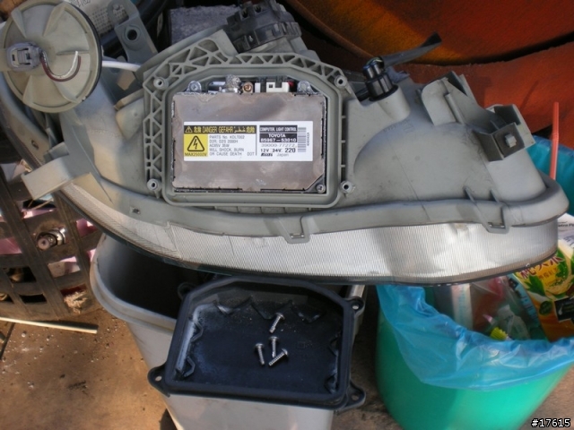 Altis HID 沒有淹水也能泡水(圖多)