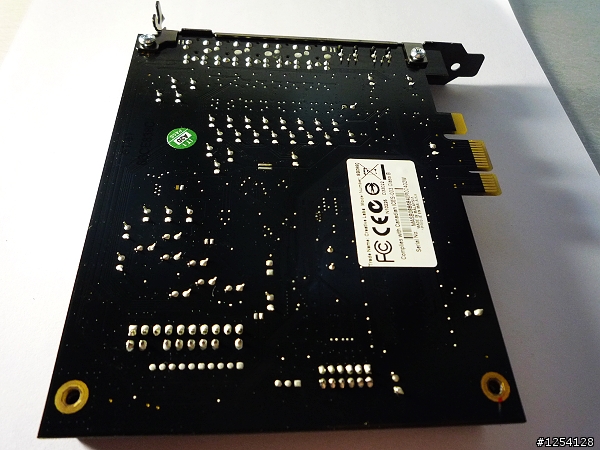[開箱文] Creative X-Fi Titanium Fatal1ty Champion Series (PCI-E)
