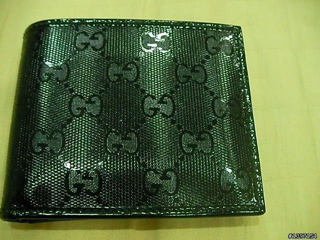 義大利品牌 Gucci 開箱圖  男用及女用皮夾有四個喔