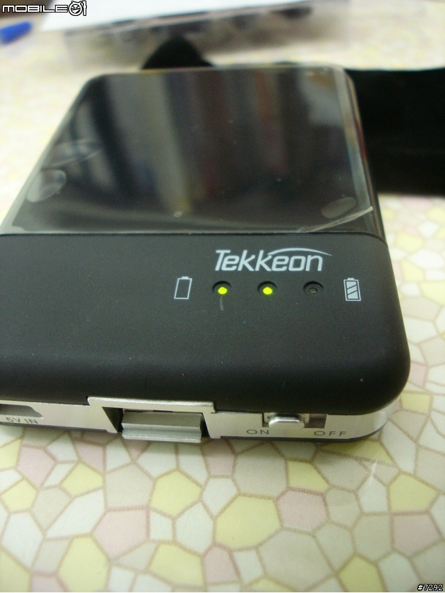 Tekkeon TekCharge MP1550 行動電源(使用AA 3號電池)