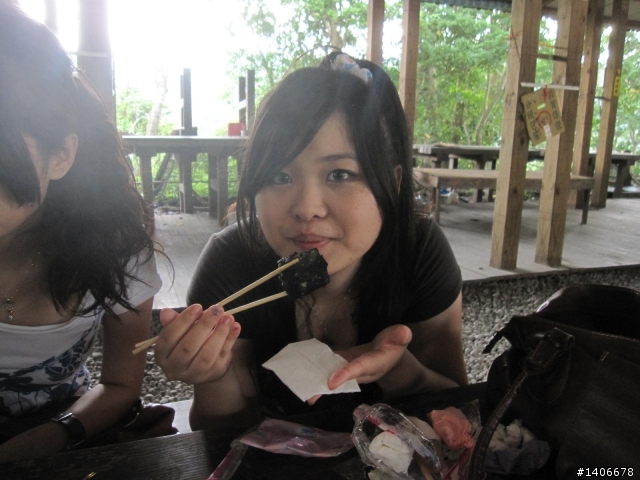 龍騰斷橋【黑皮臭豆腐】