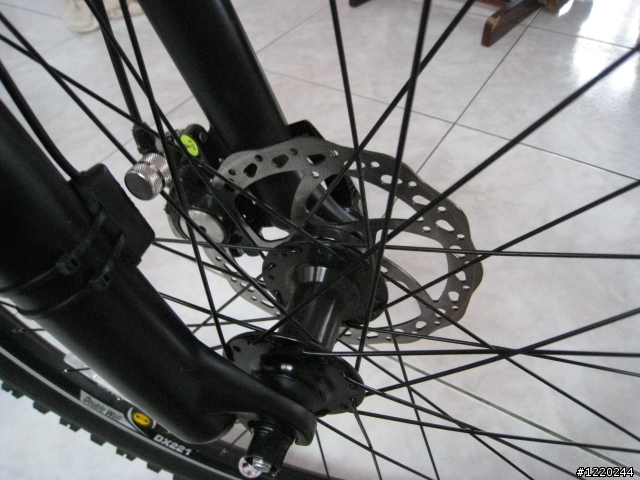 颱風夜要做什麼？簡單分享新手我朋友 HUMMER SWISSBIKE 極度不專業半開箱文