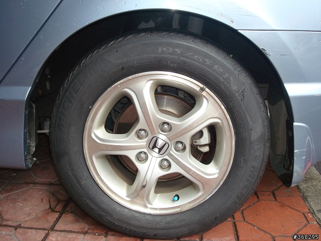 我的 Civic 8 終於換輪胎了
