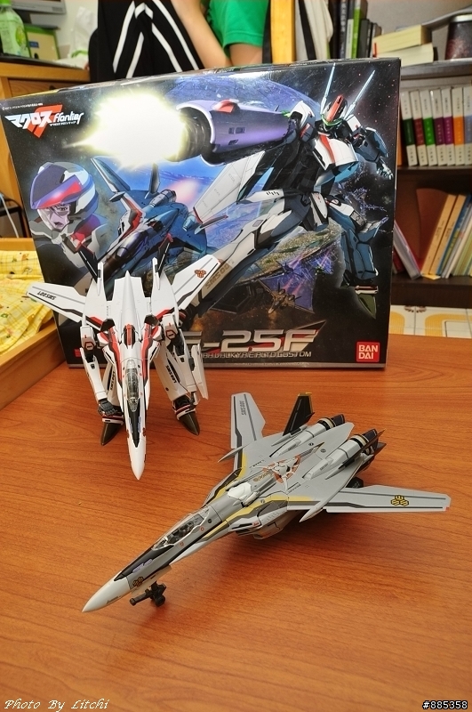 [共襄盛舉] 超時空要塞F  VF-25骷髏小隊! 出擊!!!!