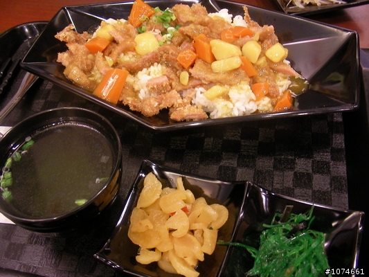 (高雄美食)匠座日本拉麵49元起（飲料冰品輰飲）