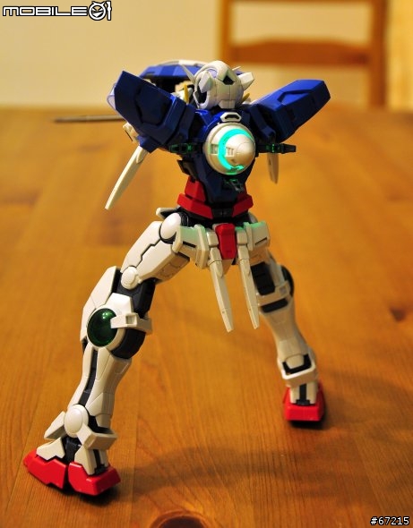 [真的是傷眼的分享] 天使的進化: 1/100 Gundam Exia V.S. MG Gundam Exia (圖多)