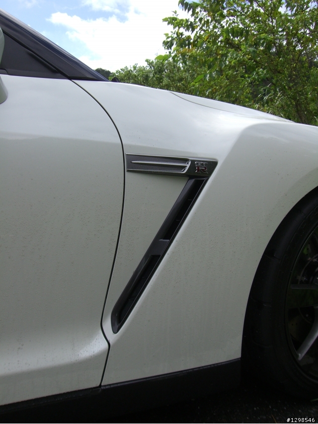 莫內巧遇戰神 GTR R35