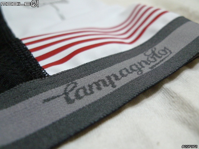 [開箱]低調的華麗 09年campagnolo Racing's products c647 車衣 c644 車褲