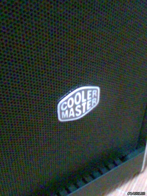 [新手隨隨便便的開箱文][機殼]Cooler Master 690(30萬畫素，慎入XD)